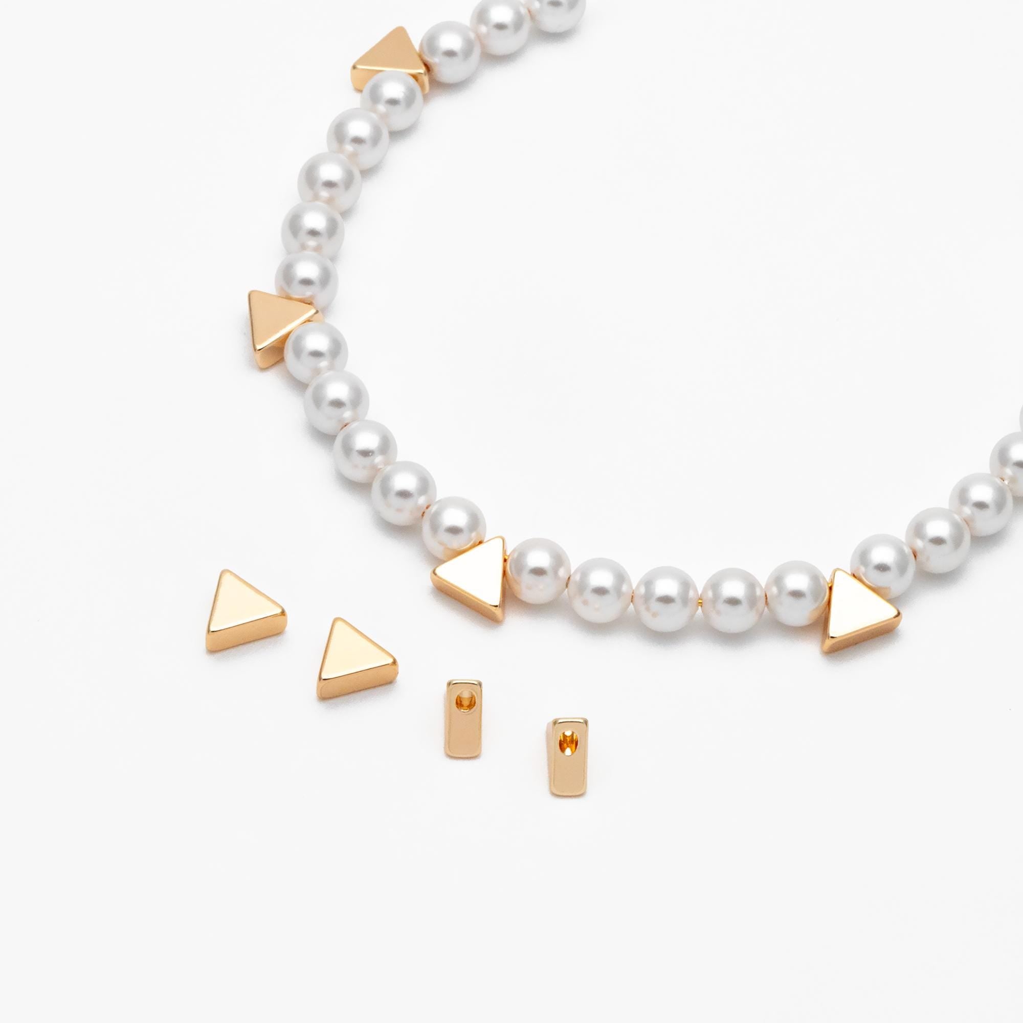 10pcs Gold plated Brass Triangle Spacer Beads Charms 7mm (GB-629)